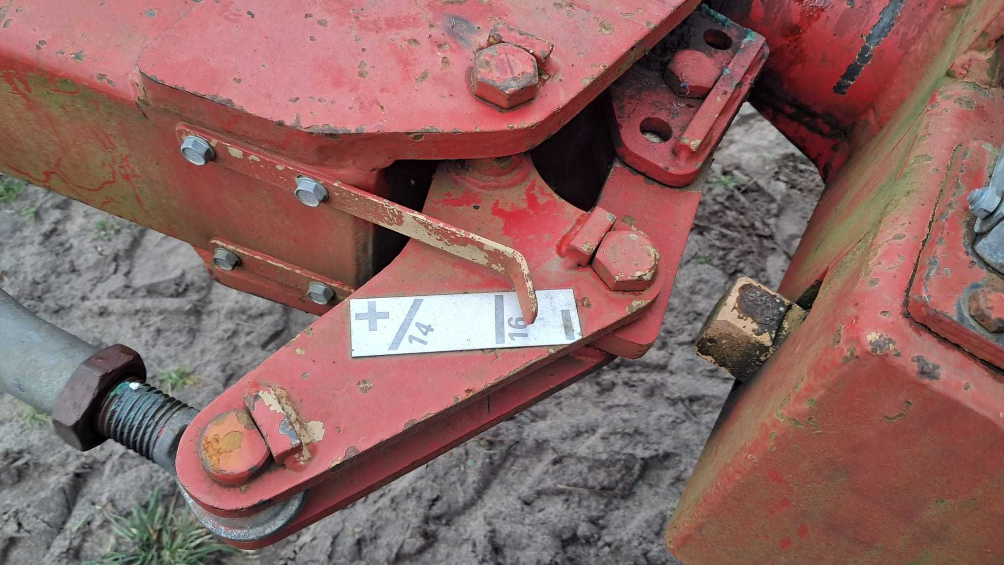 Pług demblon 4 skibowy Naud regulacja szerokości  gregoire besson