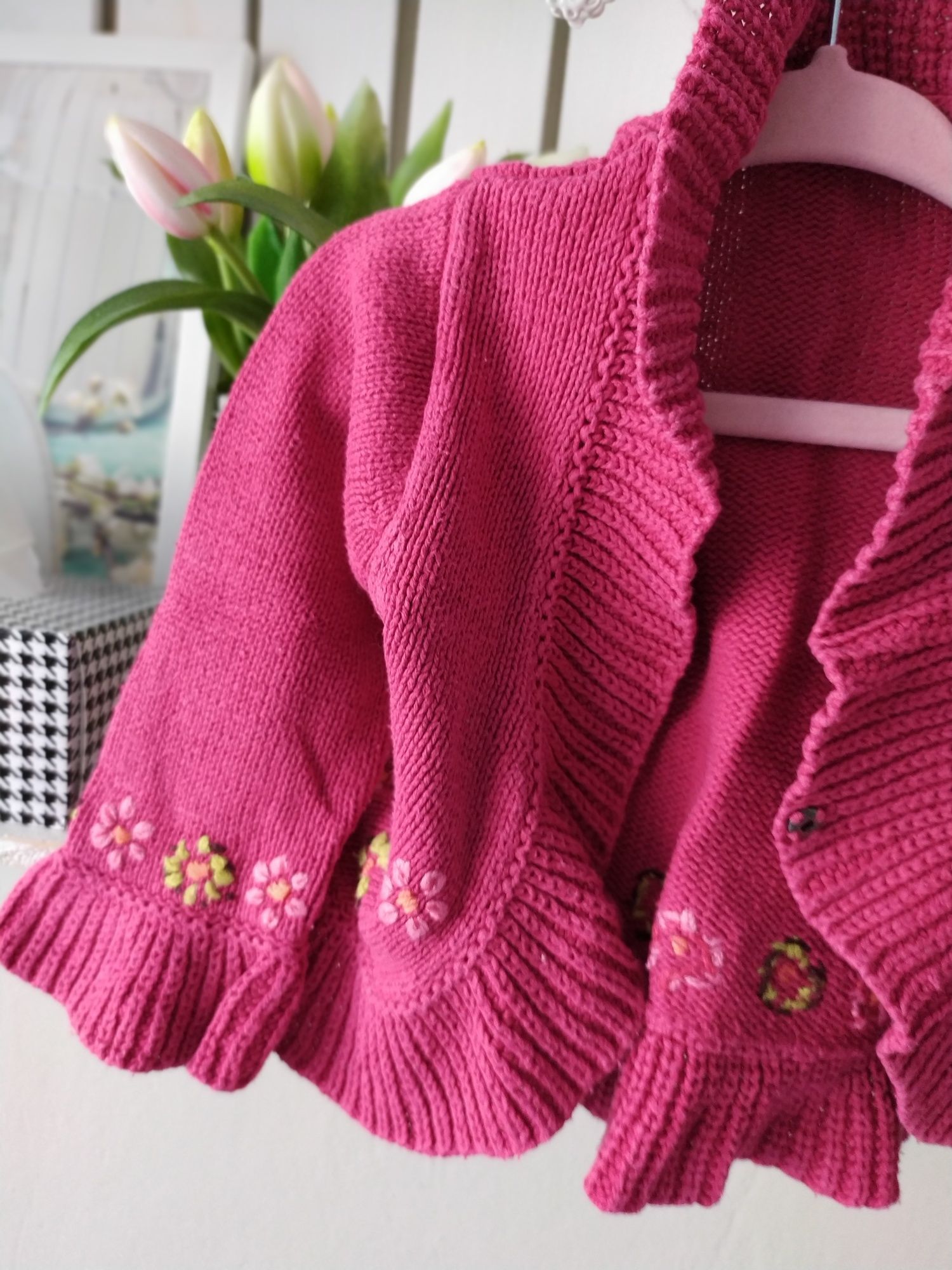 Bolerko sweterek niemowlęcy kardigan róż fuksja dzianinowy Hema 86