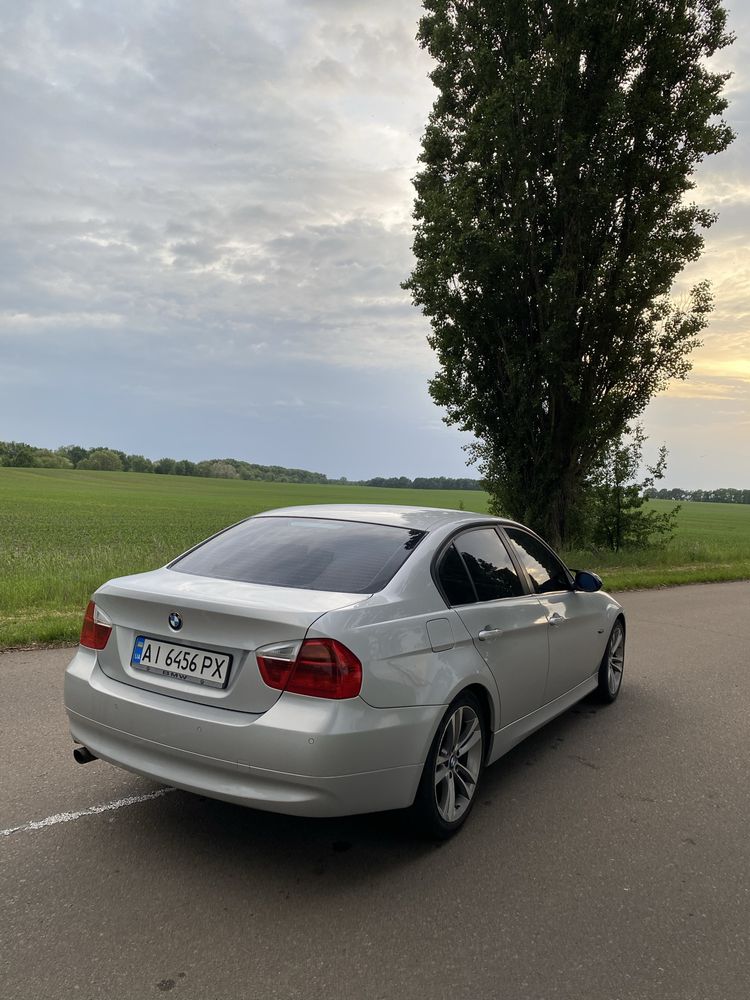 BMW E90 2006 р. 2.0 бензин