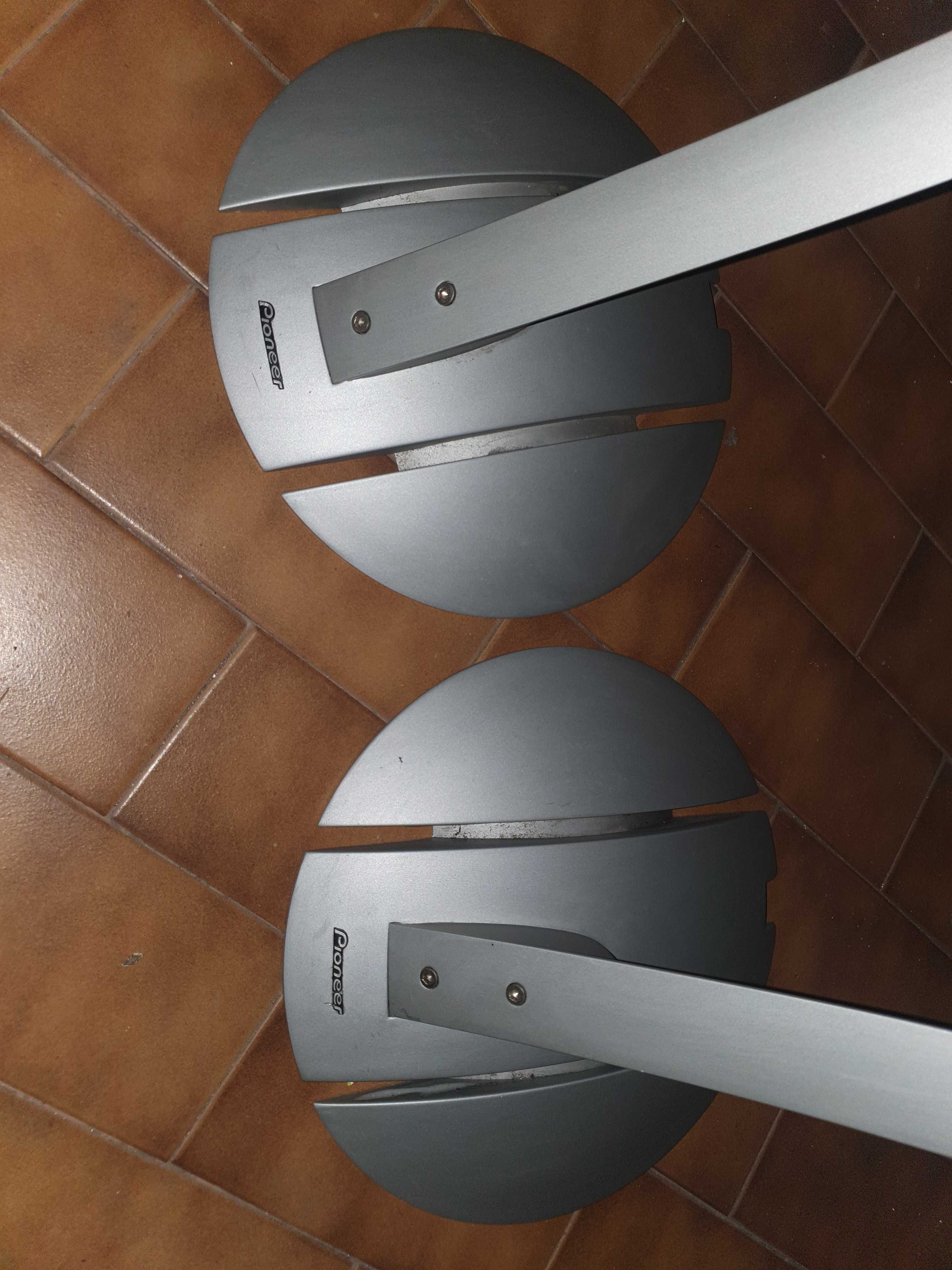 Tripé colunas Pioneer / surround