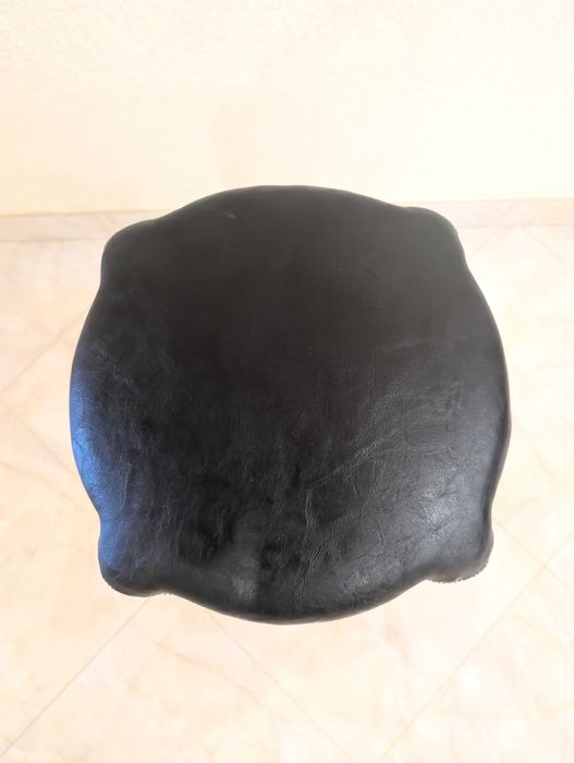 Продам дерев'яні стільці