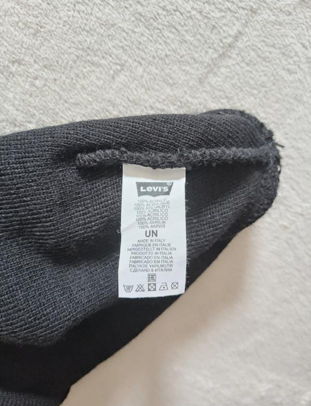 Levi's оригінальна чорна шапка біні з підворотом