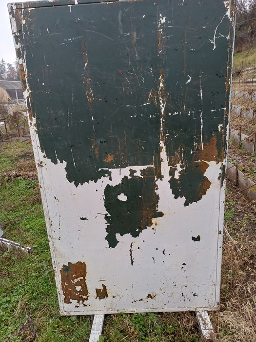 Шафа для інструментів