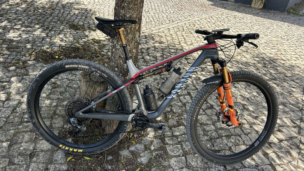 Canyon Lux CF SLX 9.0 Team