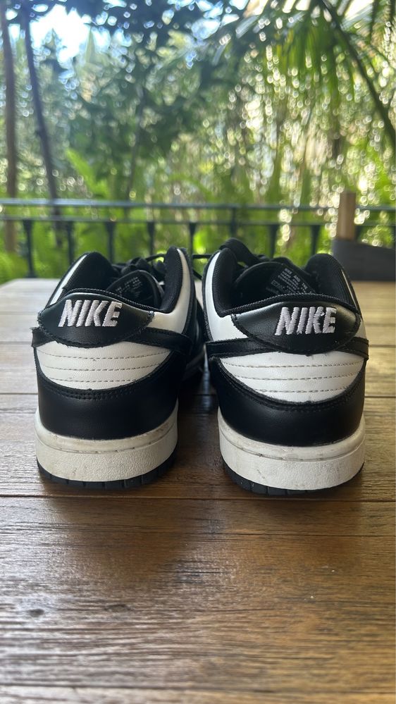 Nike Dunk Low Pandas