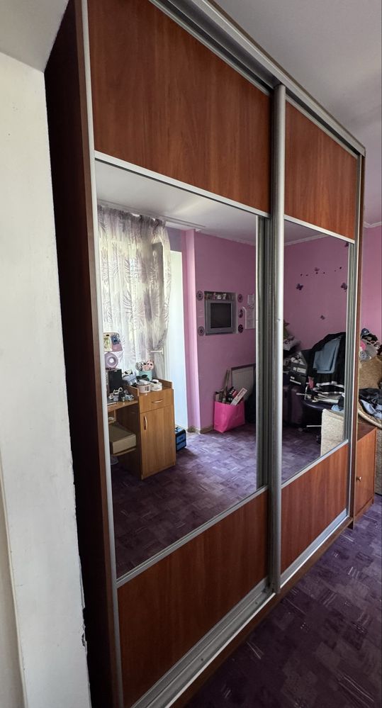 Шафа купе 240х215 з приліжковою тумбою та кутовими поличками