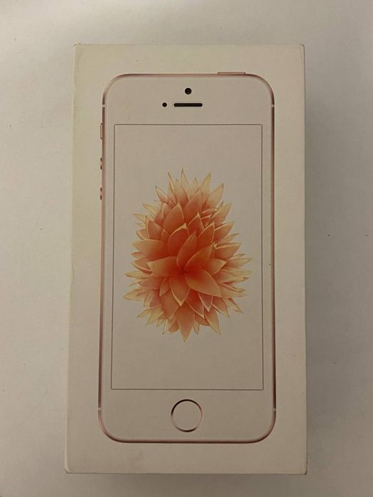 Коробки от старых айфонов