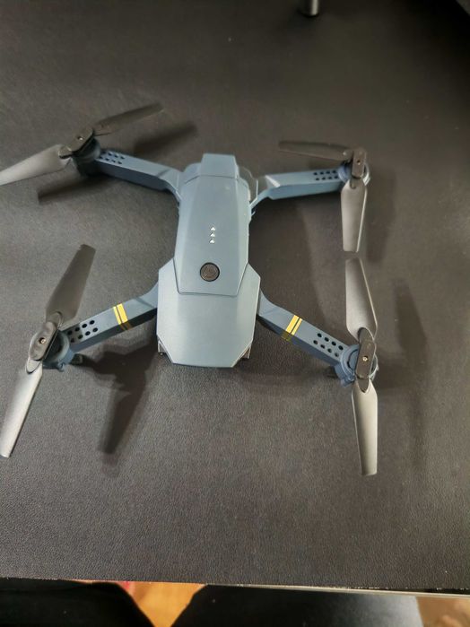 Drone 4K com 3 baterias