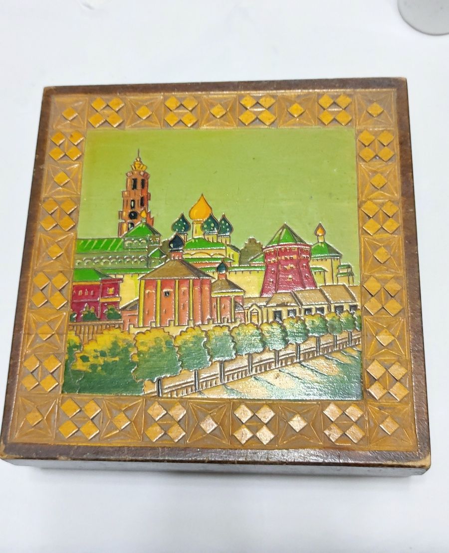 Винтажная шкатулка