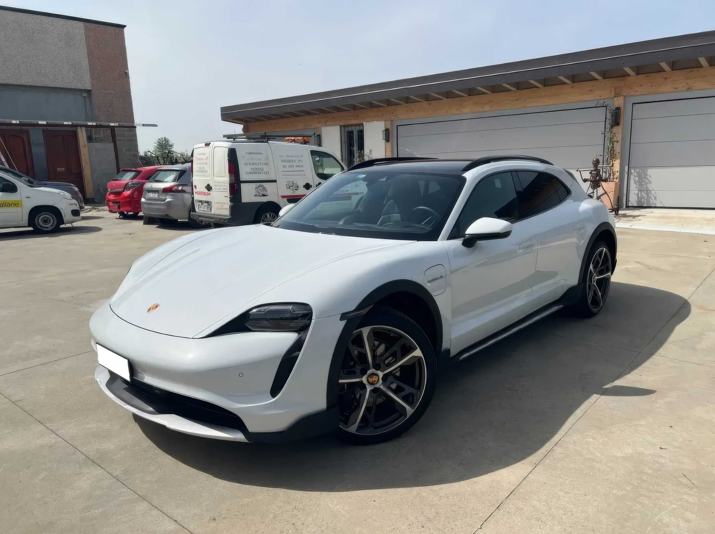 Porsche Taycan 4 Cross Turismo 2022