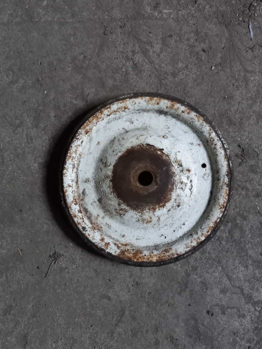 Колеса с втулкой для садовой тележки