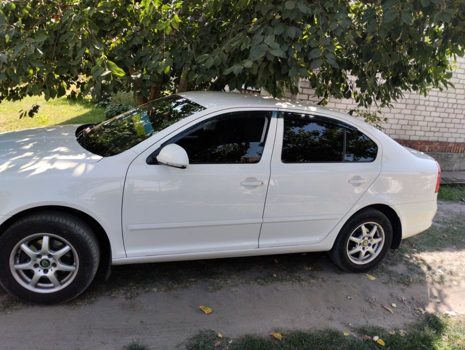 Skoda Octavia A5 (Шкода Октавія А5) 2012 року, 1.6 газ-бензин
