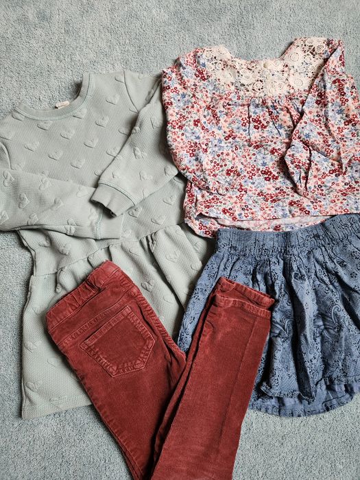 Zestaw ubranek HM na jesień sukienka bluzka sztruksy spodniczka r.110