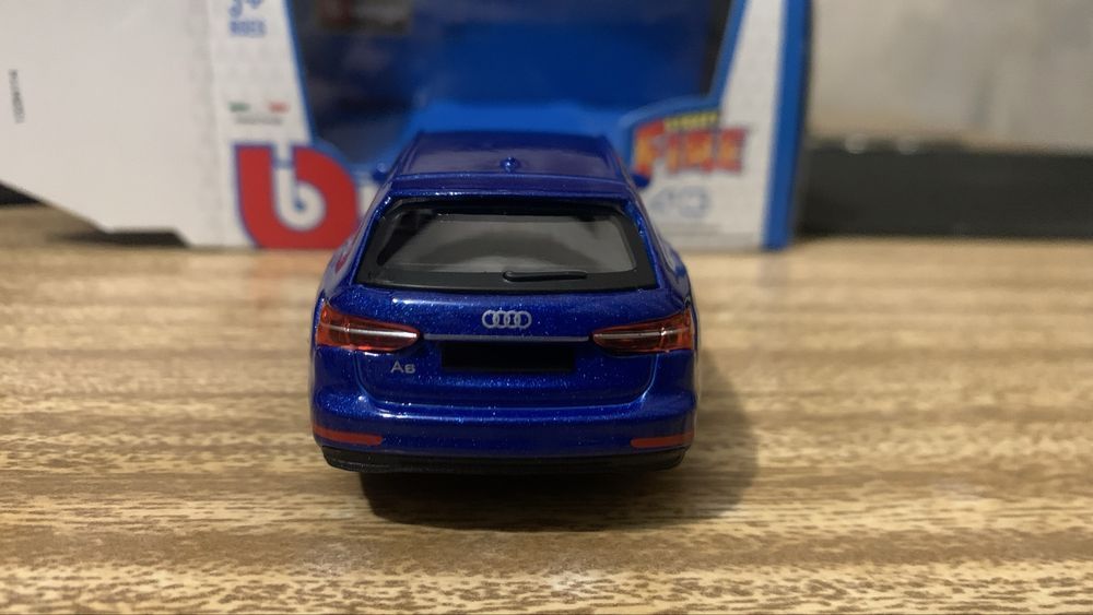 Модель 1/43 Audi A6 C8 Avant (Bburago / Burago)