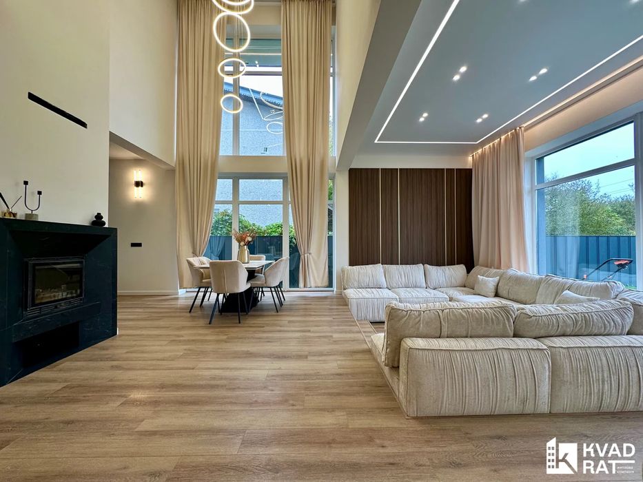 Стильний укомплектований будинок !