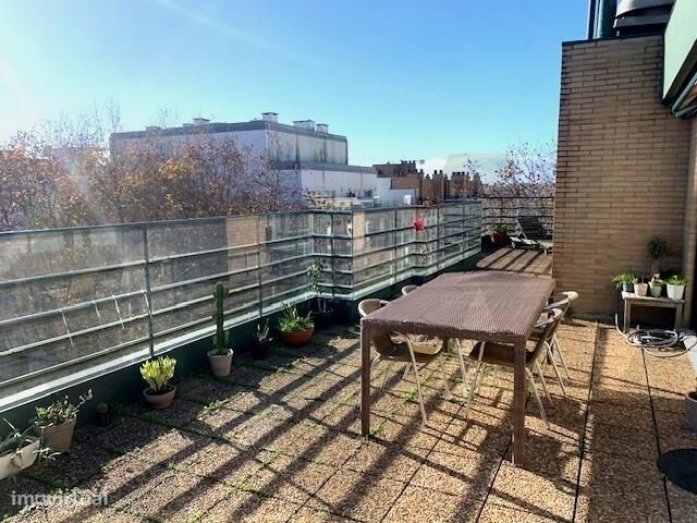 Penthouse T3 a 500m da Praia de Matosinhos com terraço de 48 m2