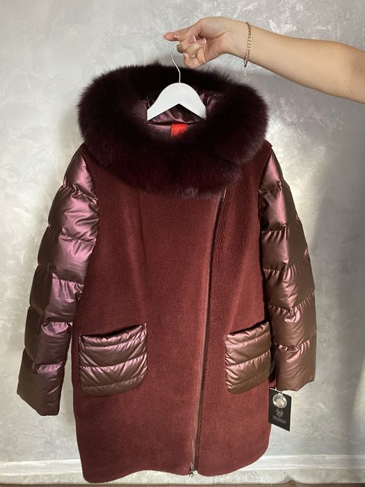 Нове бордове  зимове пальто з капюшоном та хутром.Розмір 50