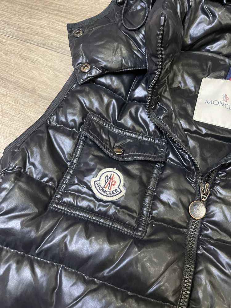 Жилетка moncler пух оригинал