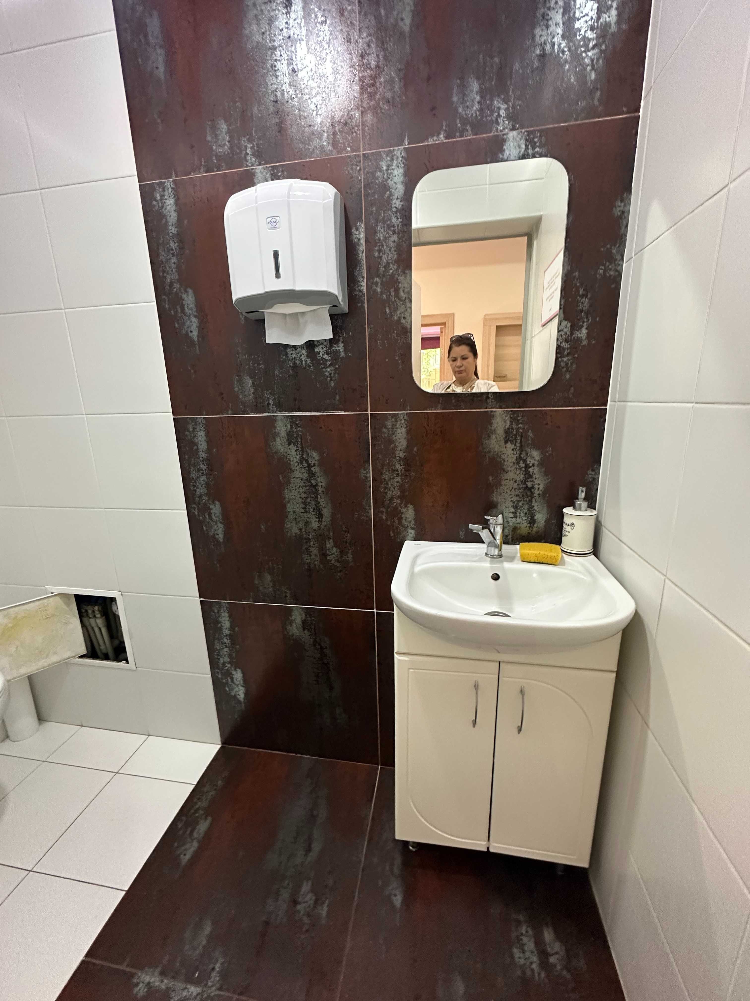 Продаж комерційного приміщення 108 м2 Саксаганського 45