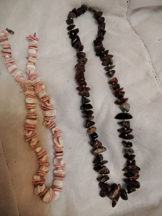 Продаю бусы из натурального камня