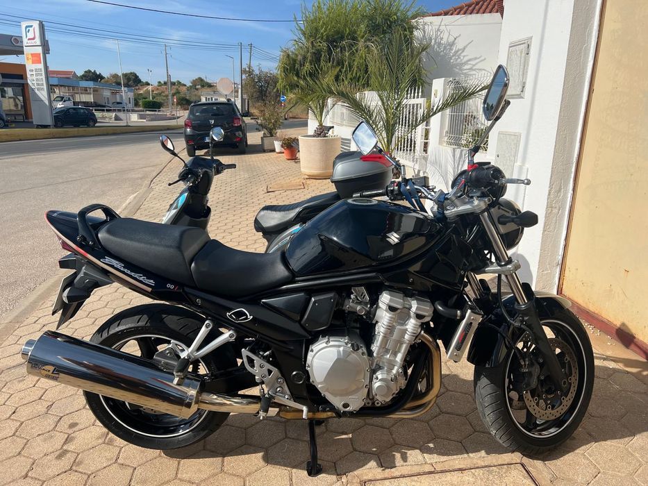 Vendo mota Suzuki bandit 2011