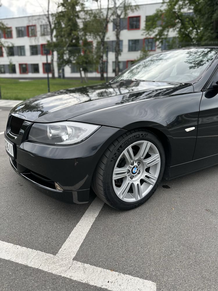 Продаю BMW e90 318