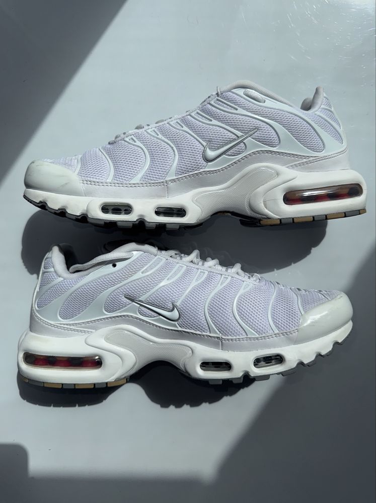 Кроссовки Nike Air Max Plus TN Triple White
