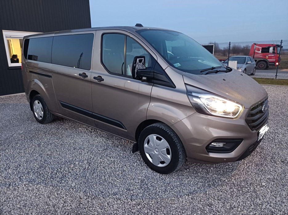 Wypożyczalnia Bus 9 osobowy Ford Custom 170KM