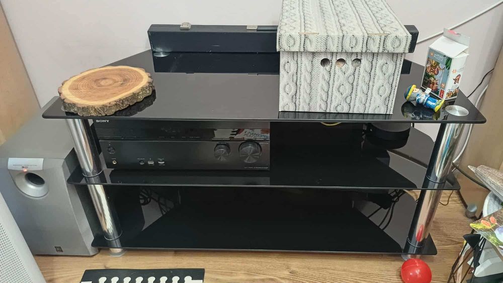 Stolik pod telewizor