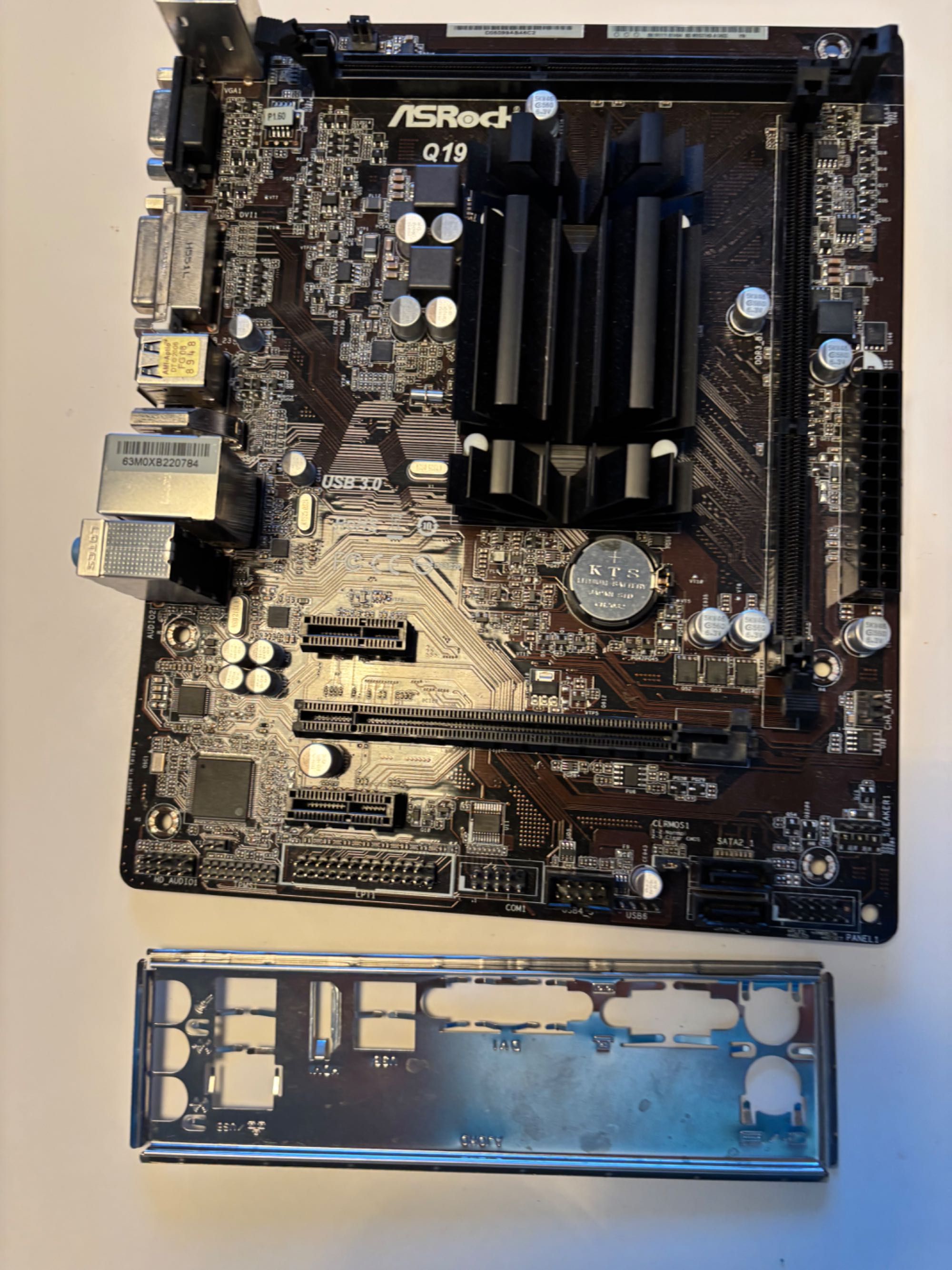 Płyta główna ASRock Q1900M  DDR3, Intel Celeron J1900 (4x2.0GHz)