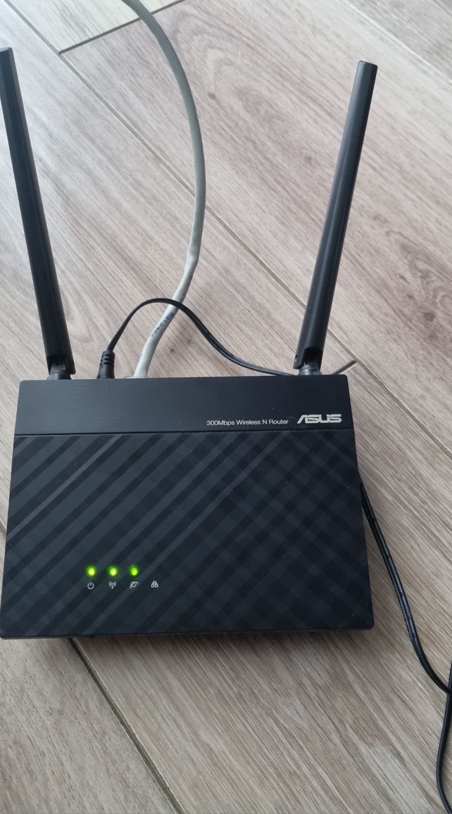 Router Asus RT-N12+