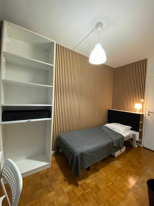 Quarto Individual c/ WC Privativo – Single Room with private bathroom