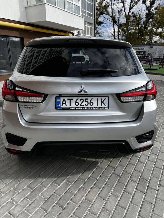 Автомобіль Mitsubishi 2021