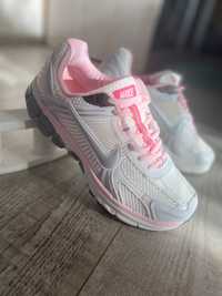 Nike zoom vomero 5 white pink