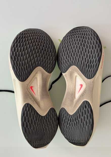 Nike Zoom Fly 5 Tamanho 43 – Como Novos (Estado Impecável)
