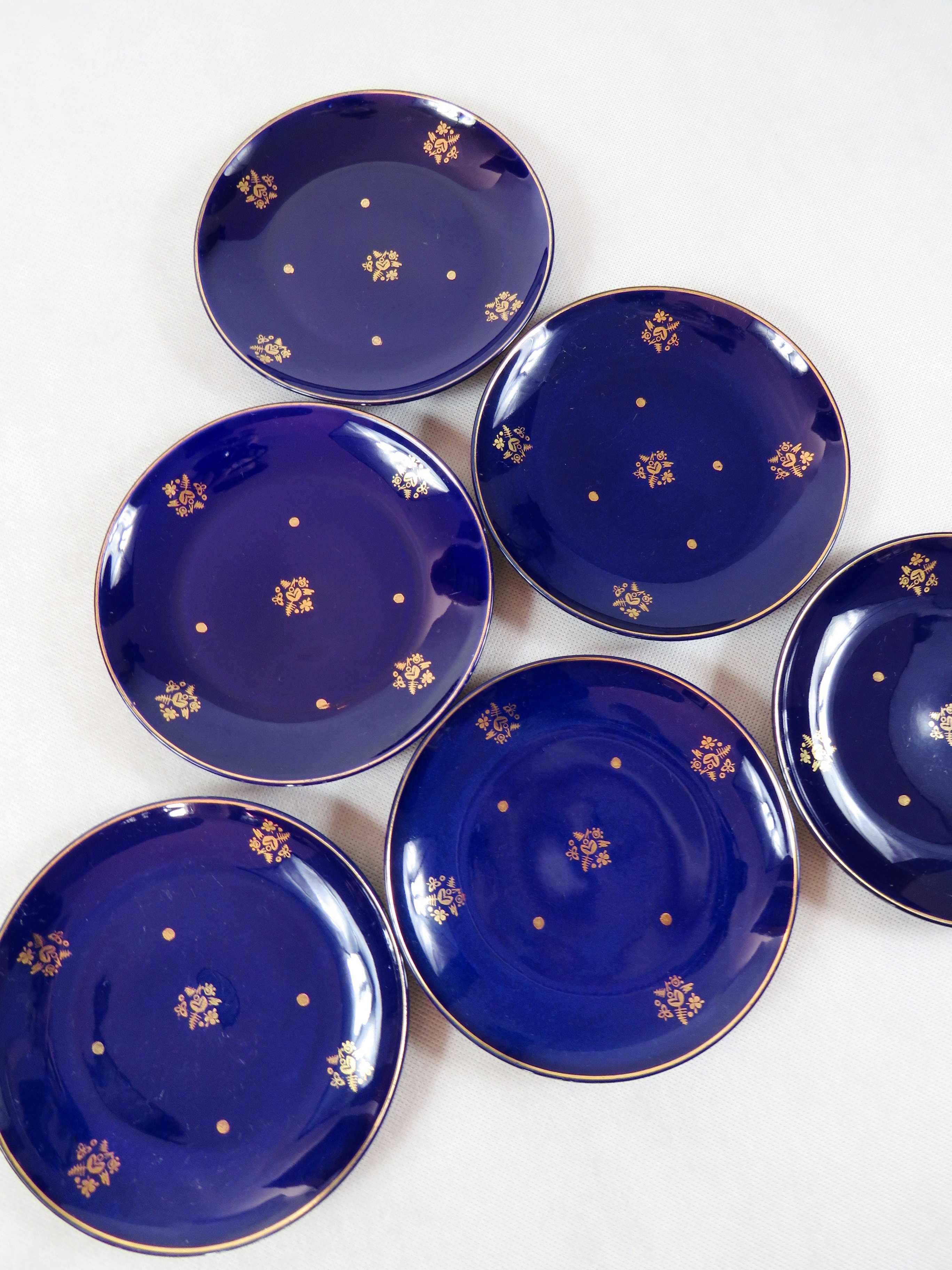 Talerze deserowe Pruszków PRL kobaltowe talerzyki pozłacane Porcelana