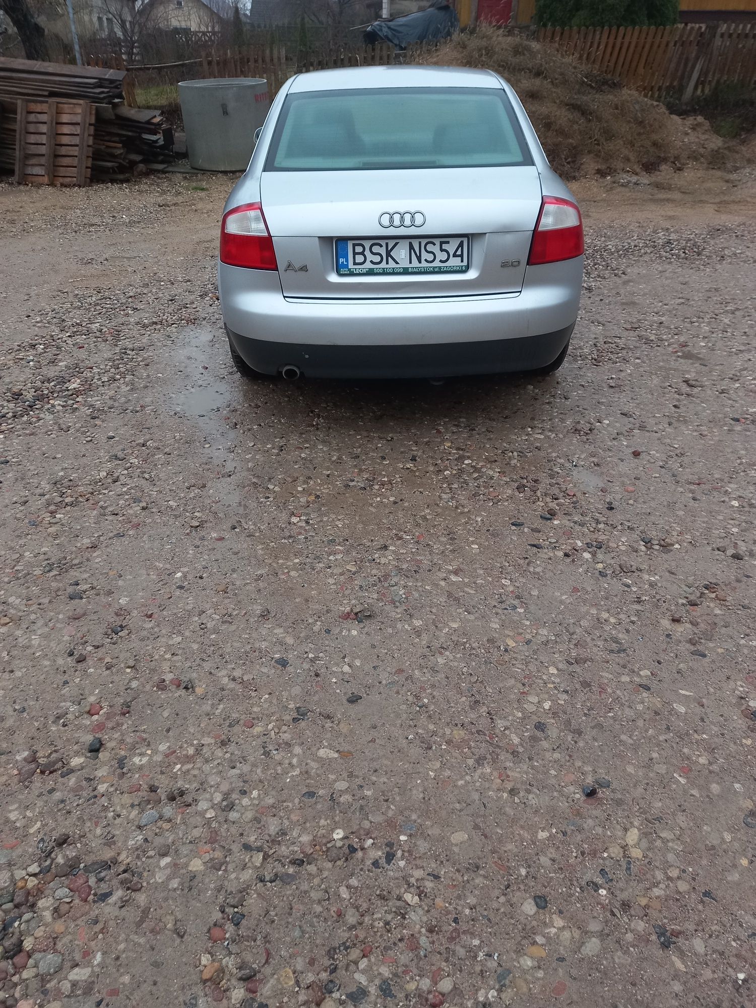 Audi A4b6 2.0alt Benzyna