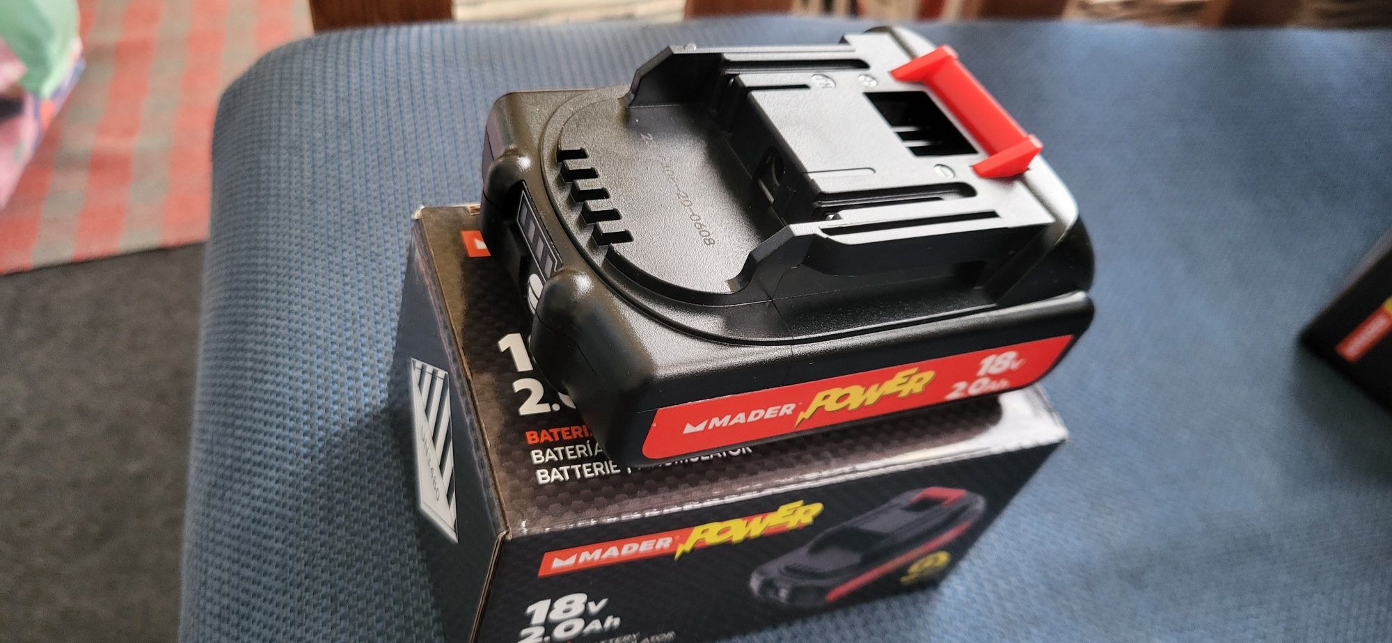 Bateria 18v 2h com carregador