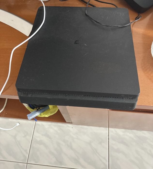 Playstation 4 bom estado