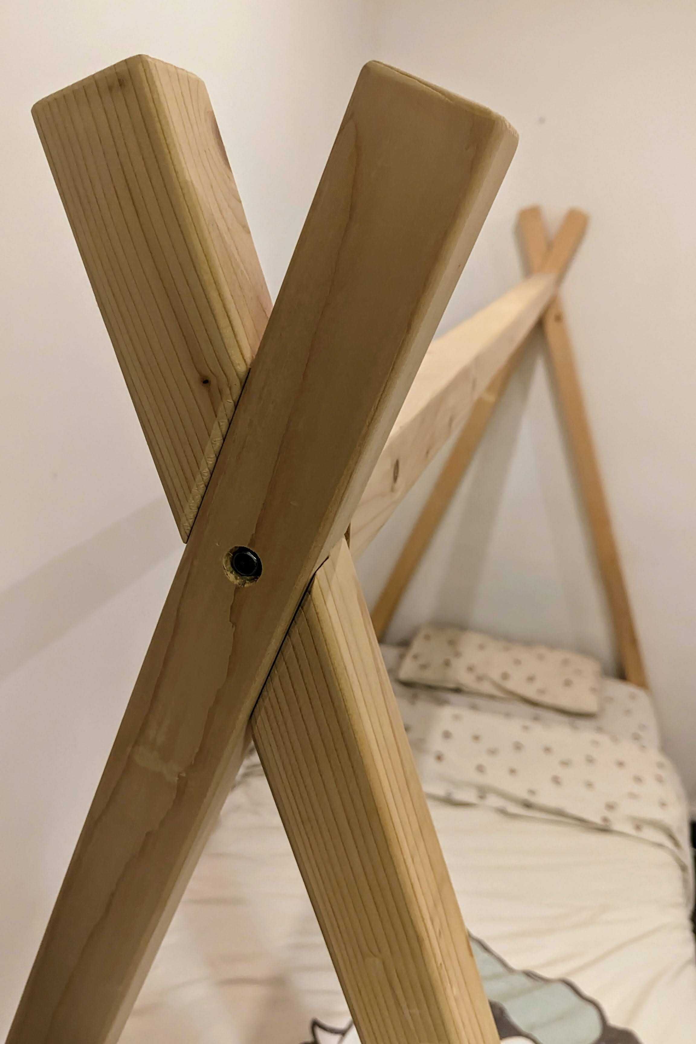 Cama montessori - modelo TIPI, com gavetas de arrumação - como NOVO