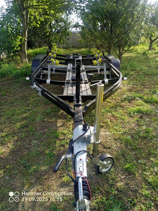 Przyczepa podlodziowa