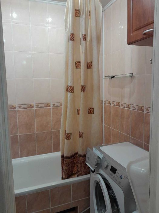 Сдам двухкомнатную на Чаривной