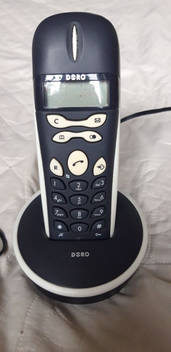 Bezprzewodowy telefon stacjonarny DORO 525