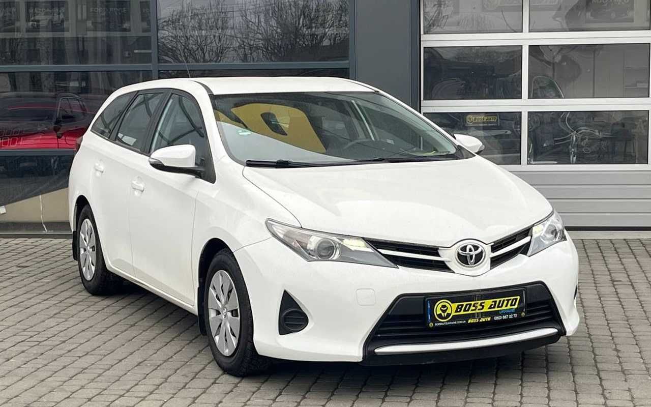 Toyota Auris 2013