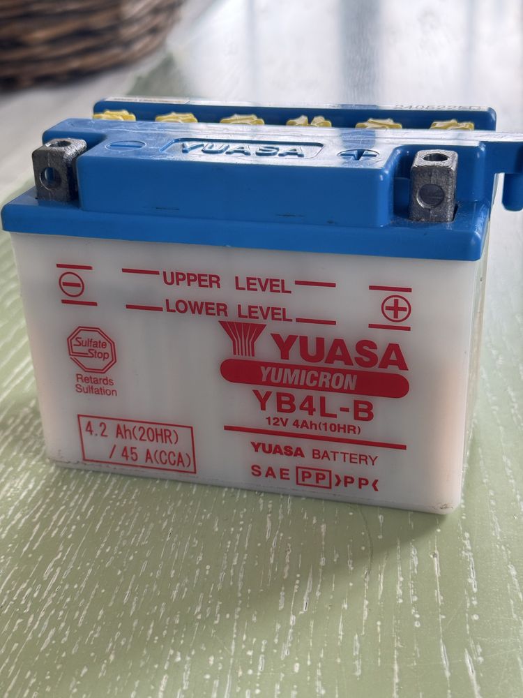 Bateria Yuasa YB4L-B
