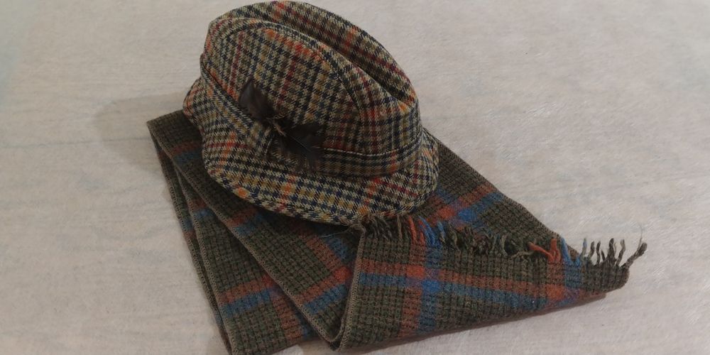 Оригинальная шляпа.