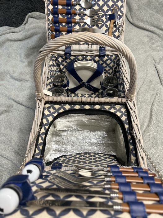 Piękny Kosz Piknikowy