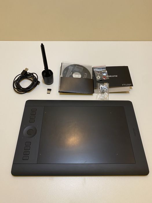 Wacom Intuos Pro M (PTH-651)