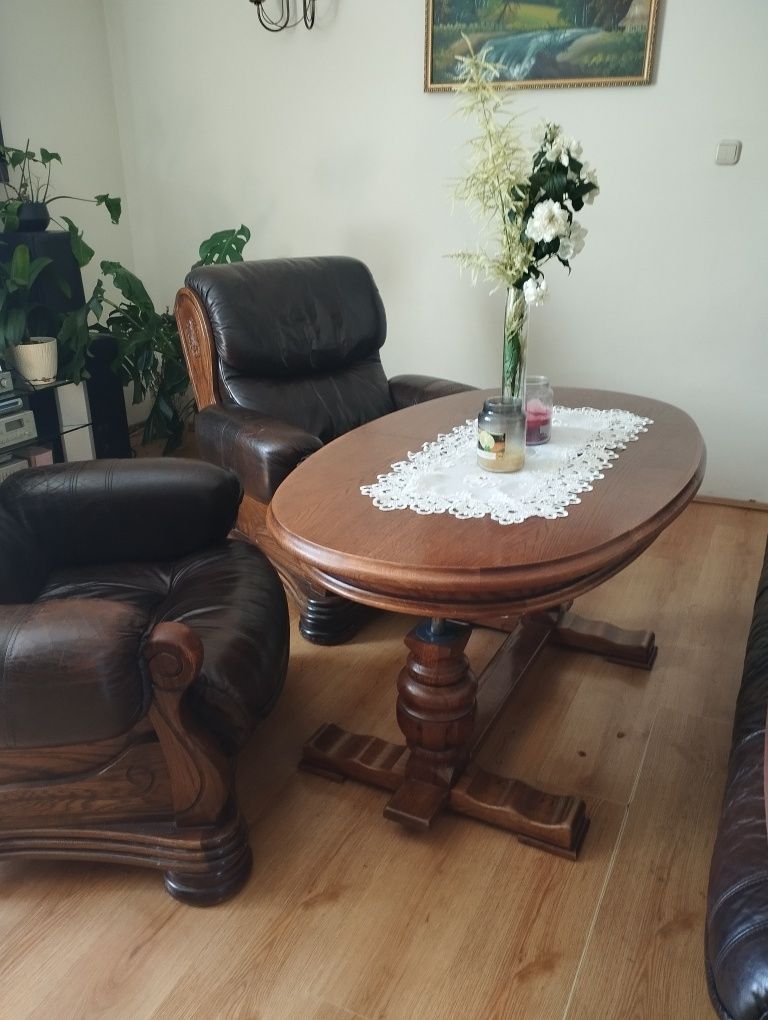 Zestaw mebli dębowych