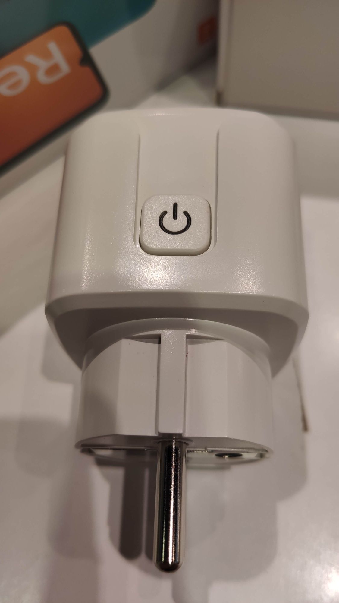 Умная wi-fi розетка. Smart plug tuya